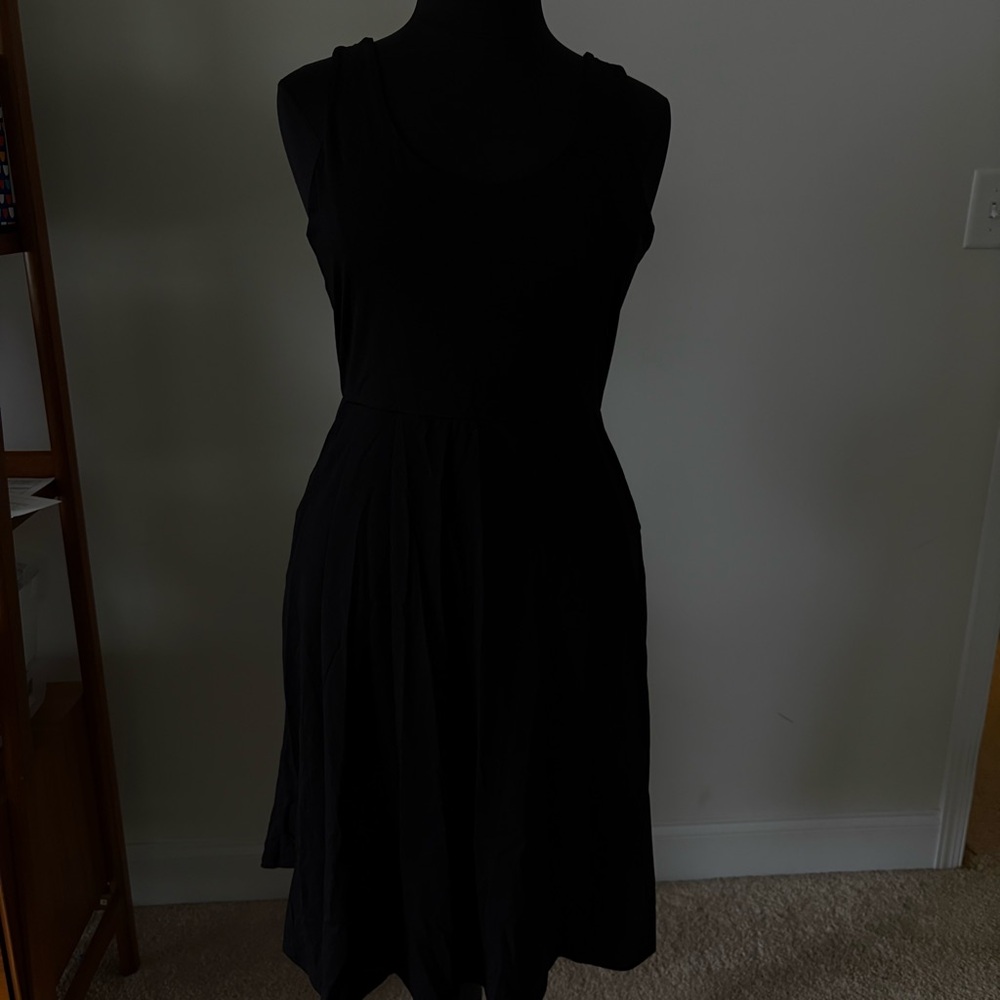 Pact Elegant Black Sleeveless Midi Dress